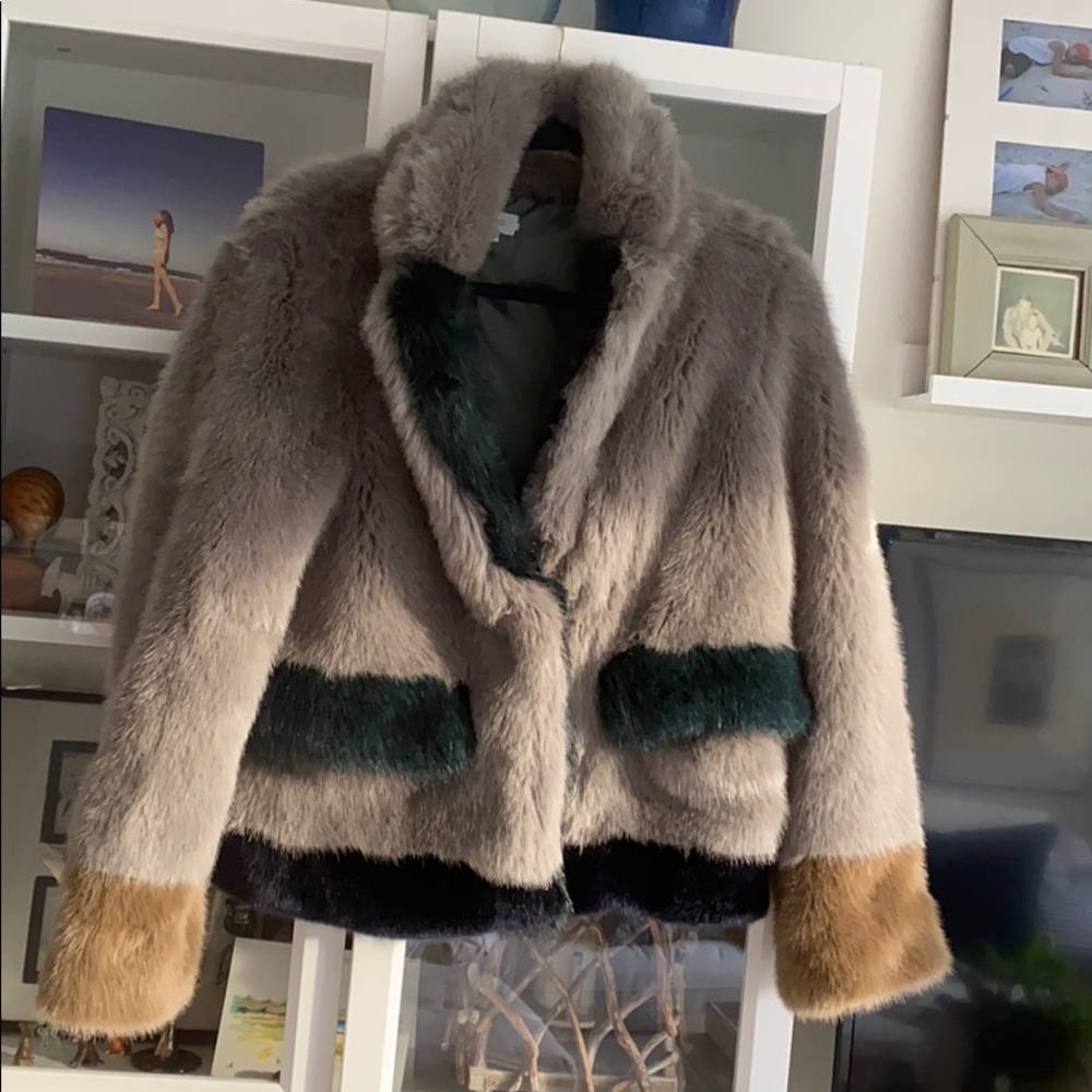 Molliolli Faux fur Coat